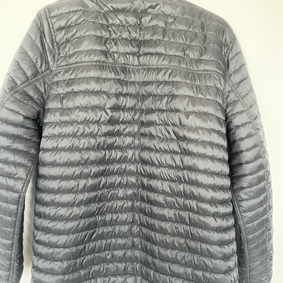 GAP Men’s Large Upcycled Puffer Jacket - Picture 4 of 4